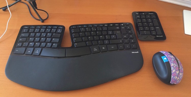 clavier-ergonomique-idees-cadeaux-auto-entrepreneur-freelance-traducteur-redacteur-esprit-freelance.jpg